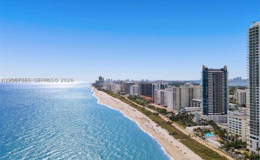 Condo in Miami Beach, Florida, United States 1