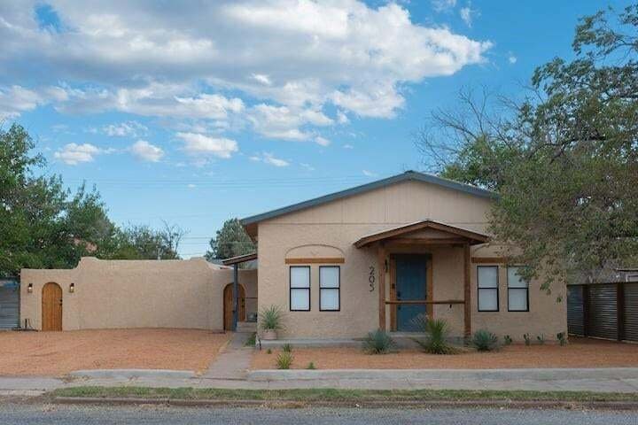 House in Marfa, Texas, United States 1 - 18562855