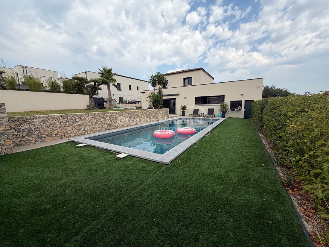 Villa in Camplanier, Nimes, France 1 - 18563808