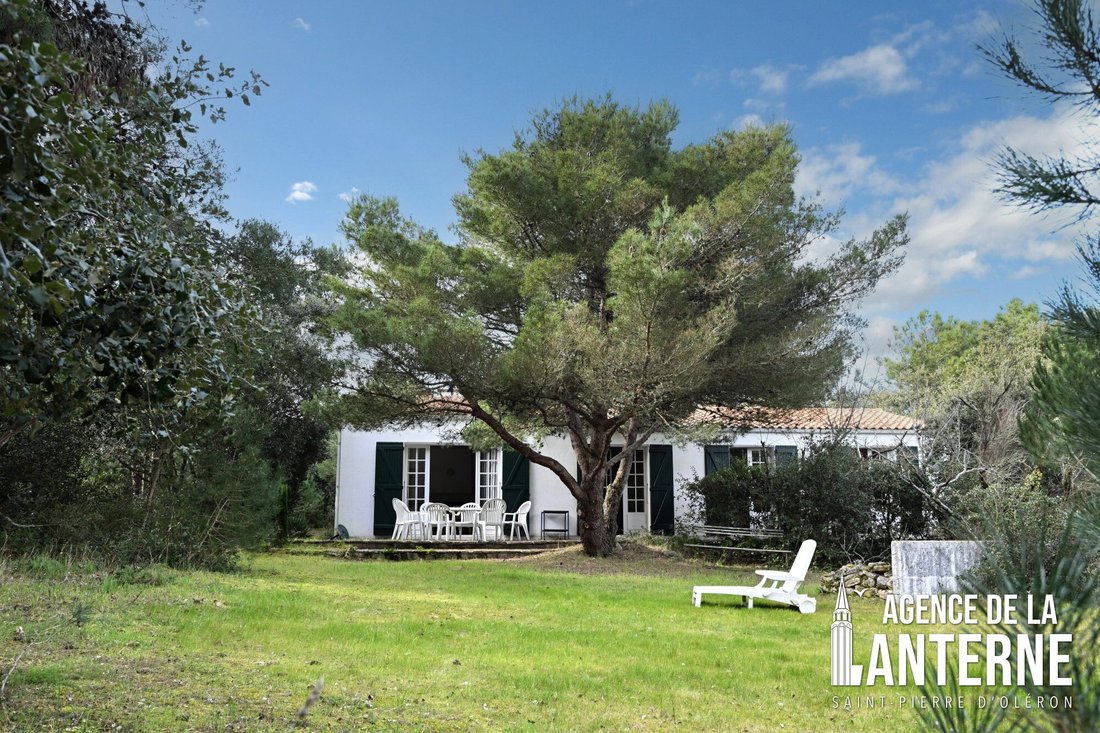House in Saint-Georges-d'Oleron, Nouvelle-Aquitaine, France 2 - 18564312