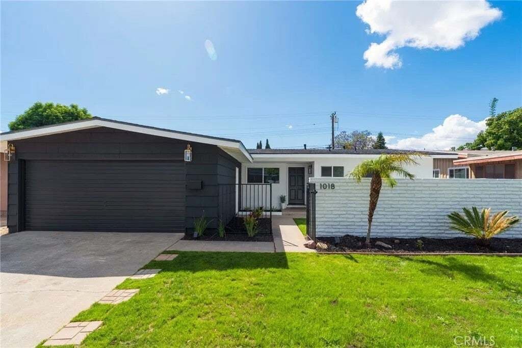 Condo in Santa Ana, California, United States 1 - 18559324