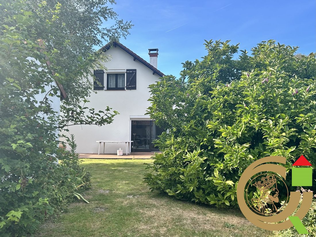 House in Merlimont, Hauts-de-France, France 1 - 18564307
