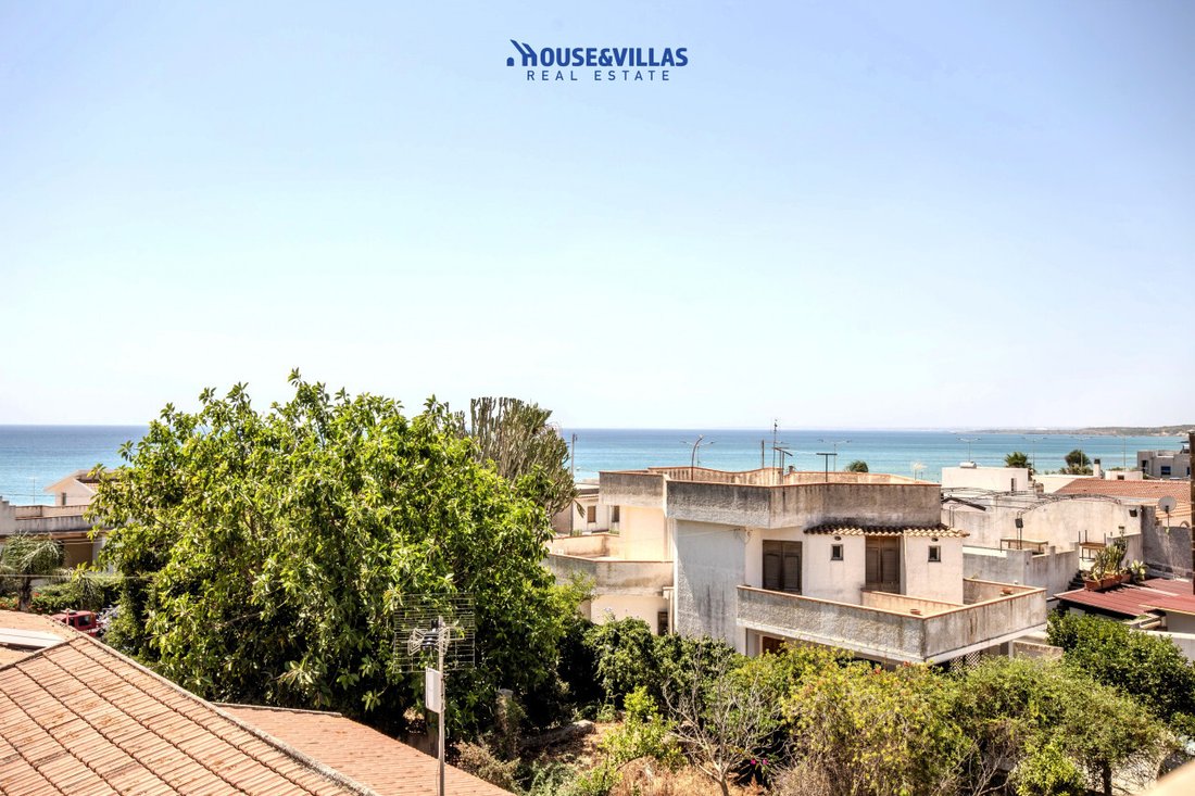 Villa in Noto, Sicily, Italy 1 - 18563473