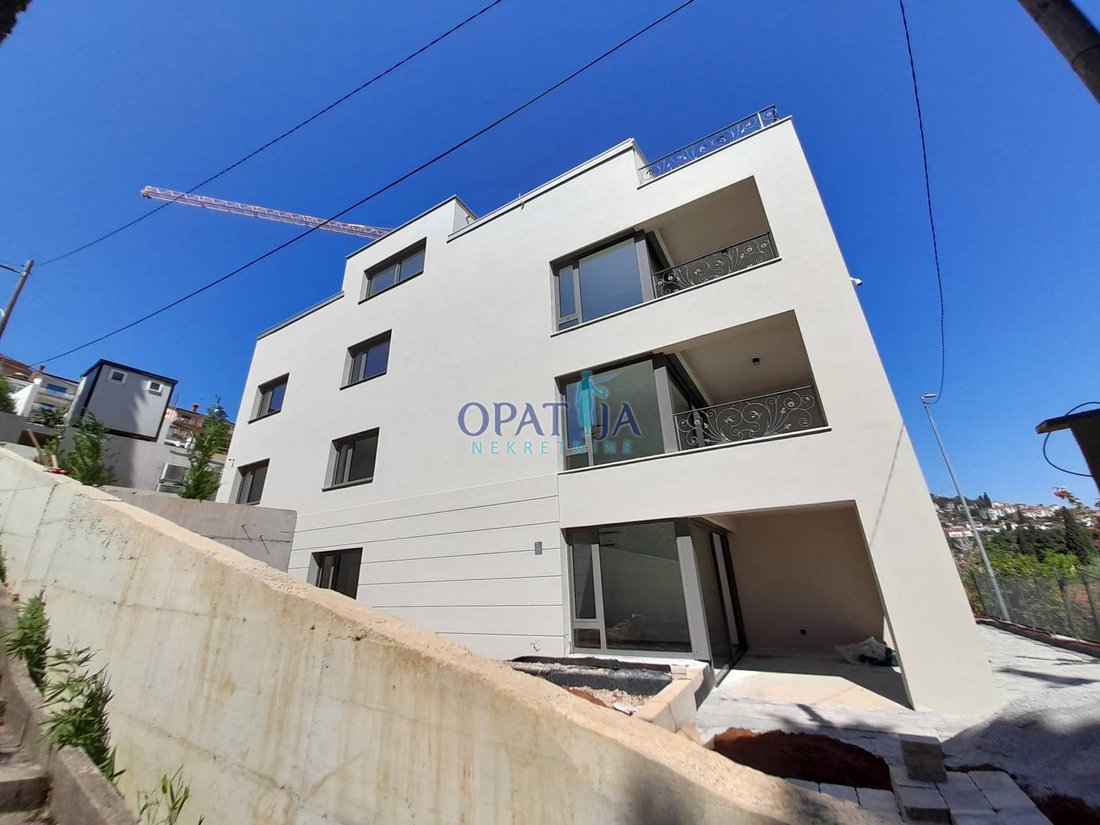Apartment in Grad Opatija, Primorje-Gorski Kotar County, Croatia 1 - 18560527