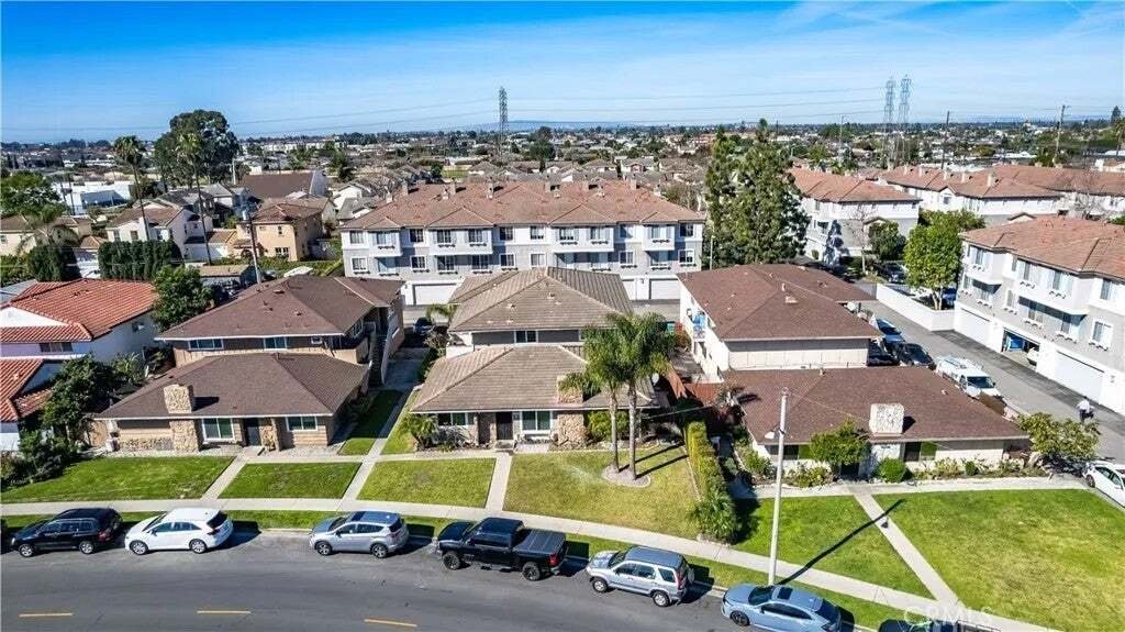 Westminster, California, United States 4 - 18562472
