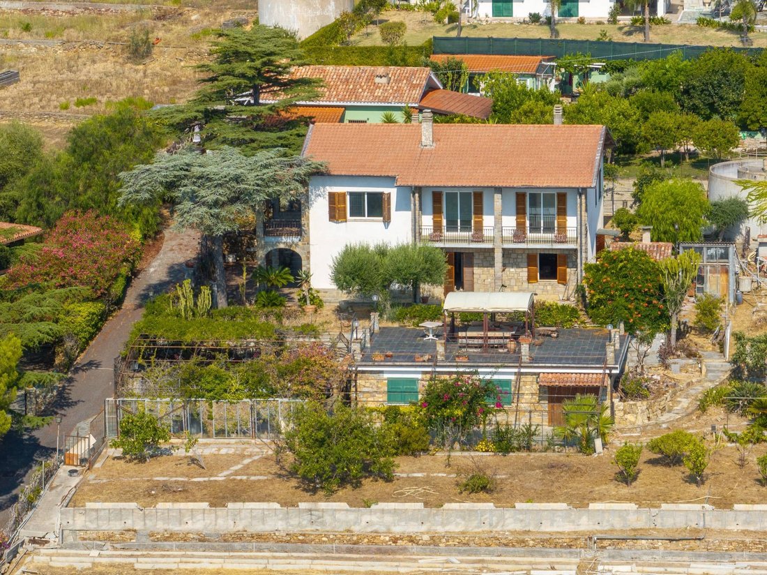 Villa in Coldirodi, Sanremo, Italy 2 - 18564019