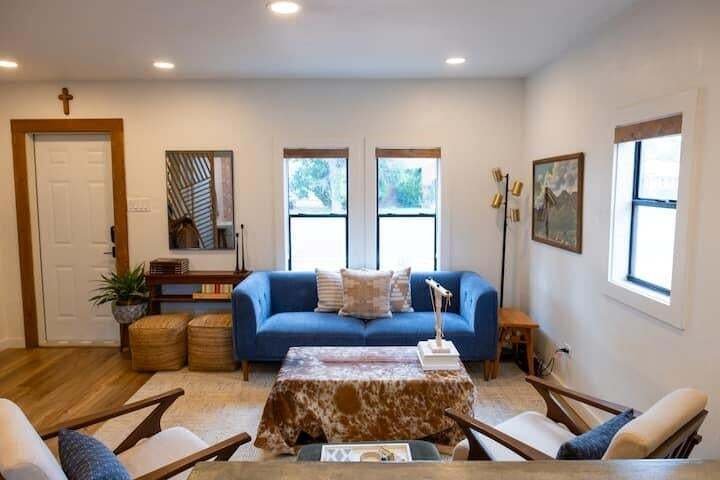 House in Marfa, Texas, United States 3 - 18562855