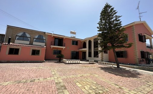 Villa in Prastio, Limassol, Cyprus 1