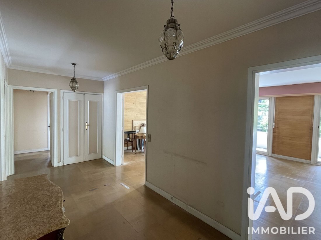 Apartment in Thierry-Saint-Cloud, Ville-d'Avray, France 2 - 18567722