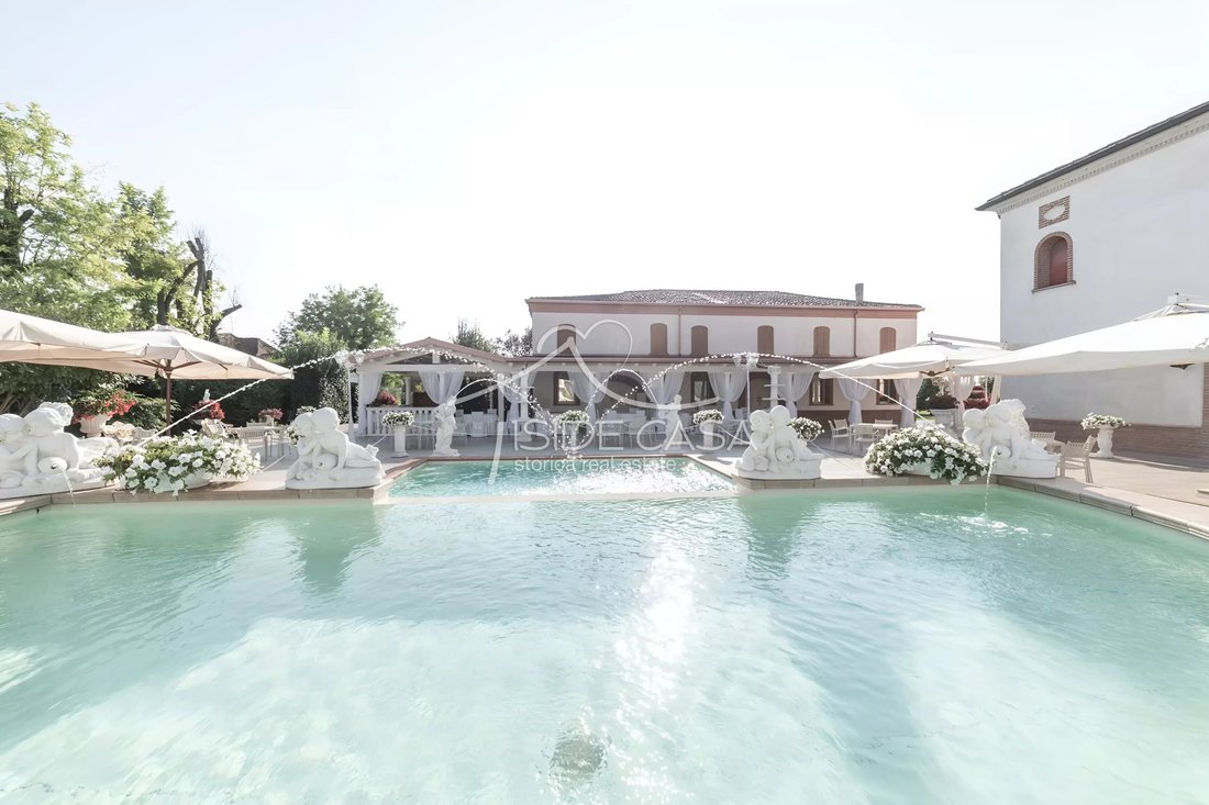 Bagnolo San Vito, Lombardy, Italy 1 - 18559810