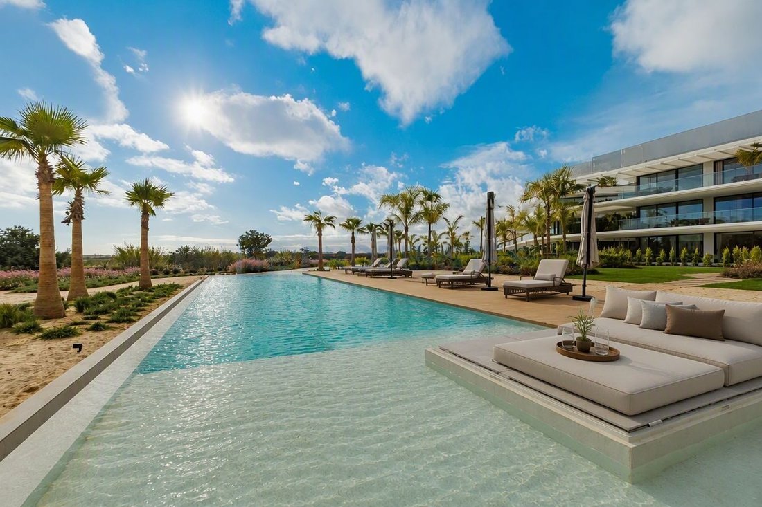Apartment in Vilamoura, Quarteira, Algarve 1 - 18438038