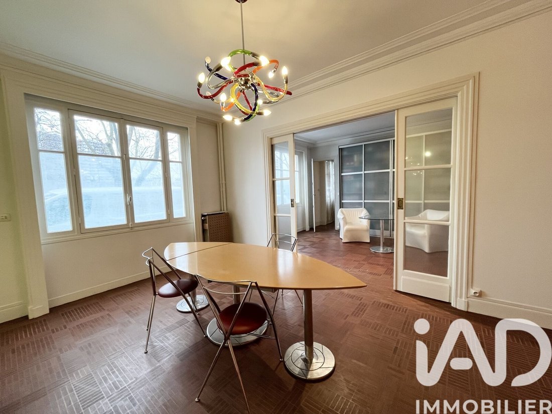 Apartment in Auteuil Nord, Paris 16e Arrondissement, Paris 2 - 18567716