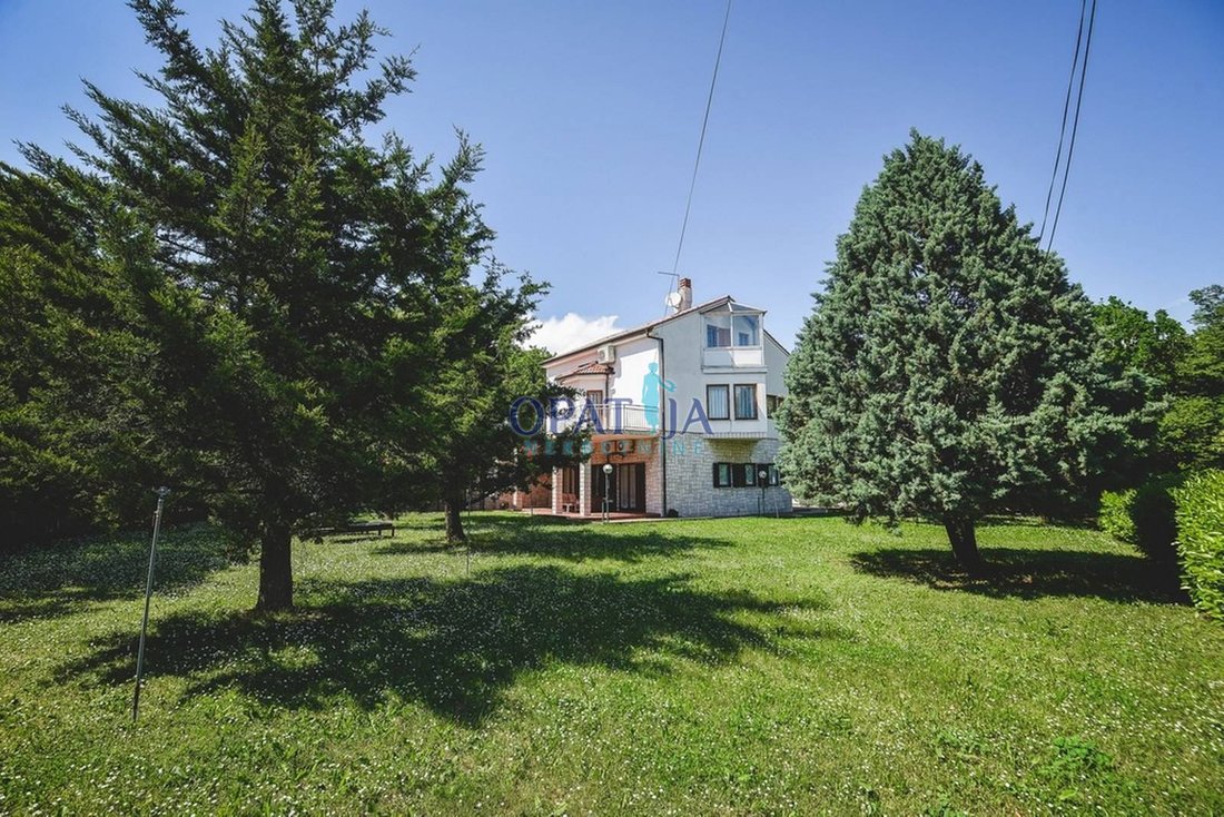 House in Mjesni odbor Grad Trsat, Grad Rijeka, Primorje-Gorski Kotar County 1 - 18560615