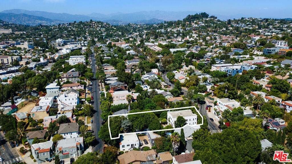 Los Angeles, California, United States 4 - 18561222
