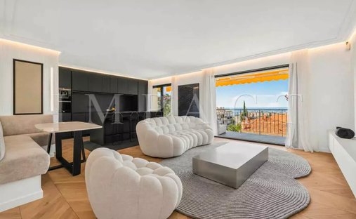 Apartment in Croix des Gardes, Cannes, France 1