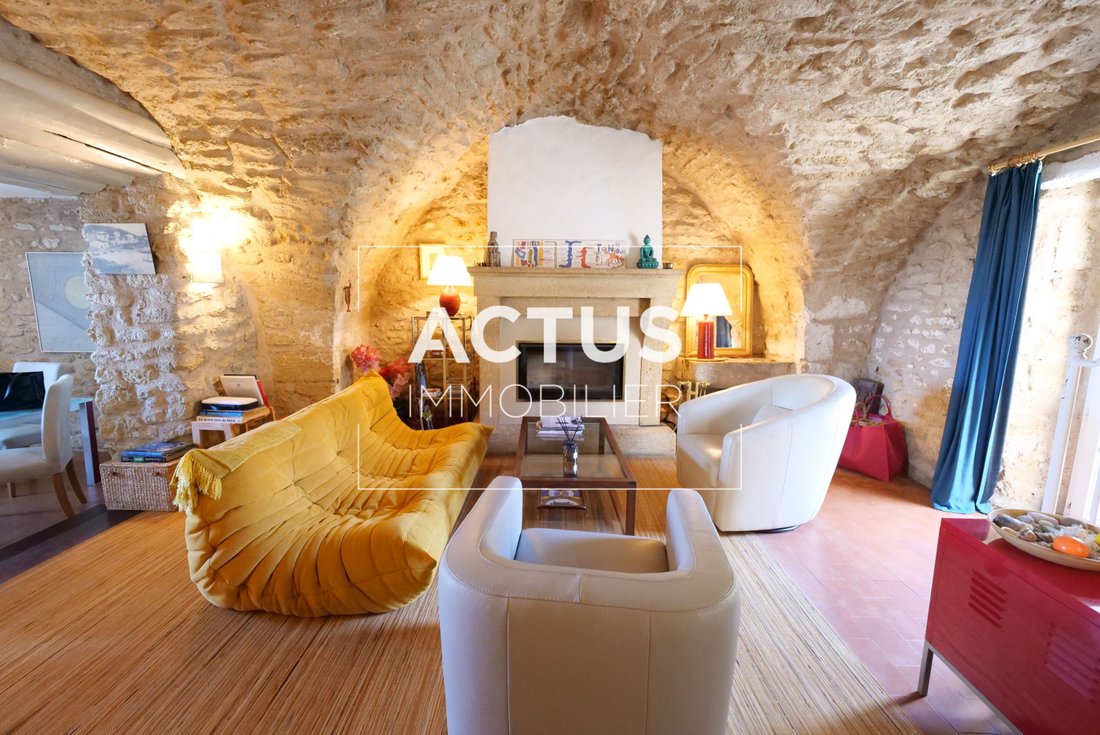 House in Cornillon-Confoux, Provence-Alpes-Côte d'Azur, France 3 - 18559746