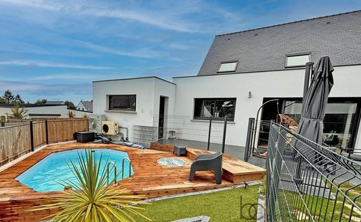 House in Sarzeau, Brittany, France 1