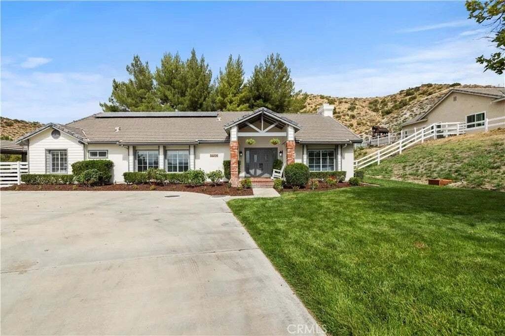 House in Acton, California, United States 3 - 18559197