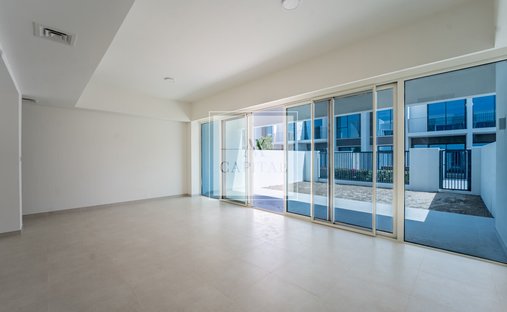 Townhouse in Bluewaters, Dubai, United Arab Emirates 1