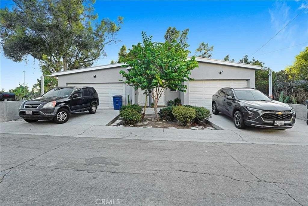 East Los Angeles, California, United States 1 - 18559203