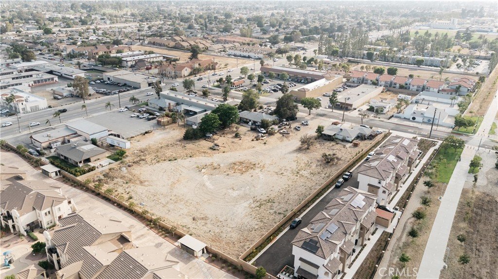 House in Fontana, California, United States 5 - 18397943