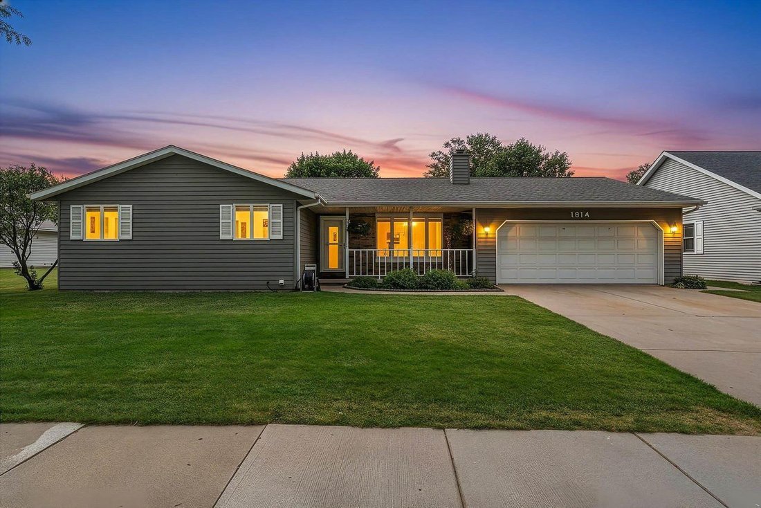 House in Ashwaubenon, Wisconsin, United States 1 - 18558224