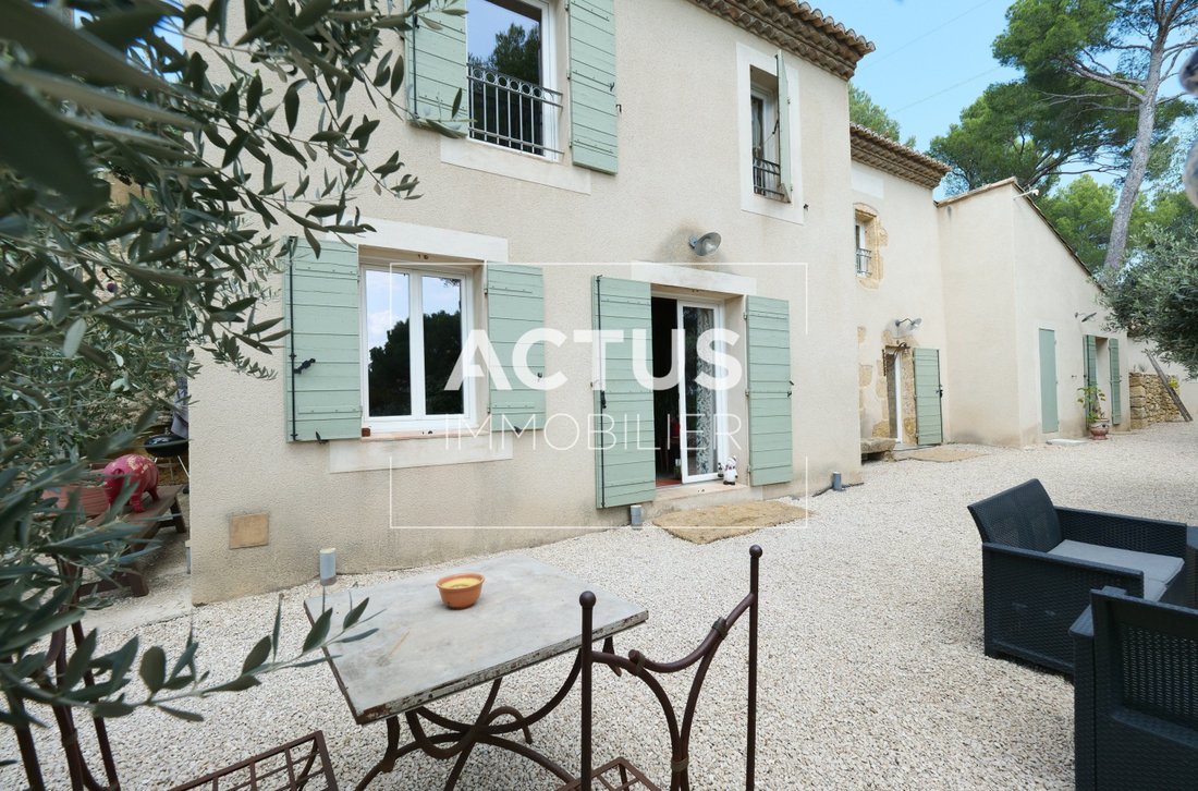 House in Le Vallon-La Croix Blanche-Basses Viougues-Coustelade, Salon-de-Provence, France 1 - 18559753