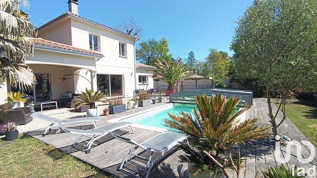 House in Toctoucau, Pessac, France 3 - 18567809
