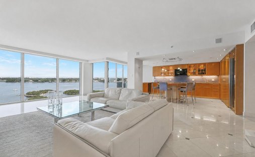 Condo in West Palm Beach, Florida, United States 1