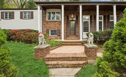 House in Smithtown, New York, United States 1