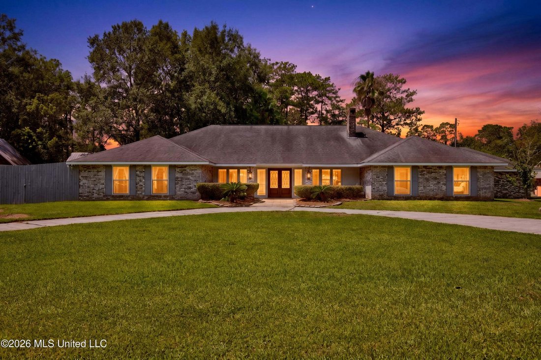 House in Picayune, Mississippi, United States 1 - 18560903