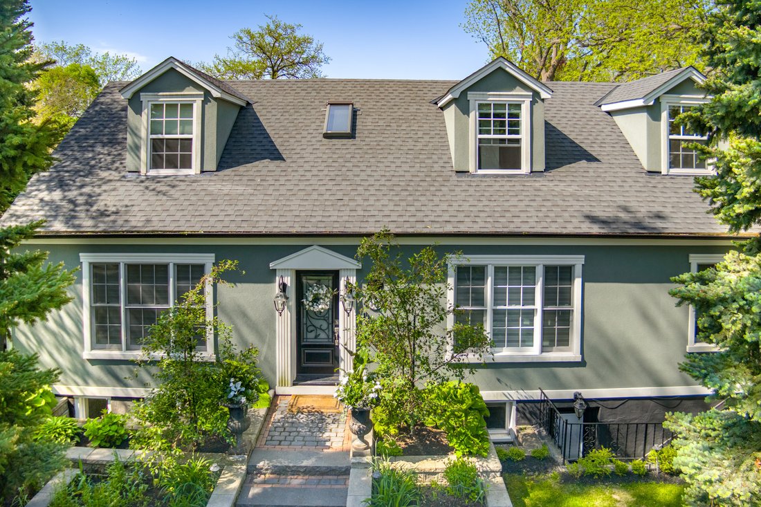 House in Oakville, Ontario, Canada 2 - 18560112