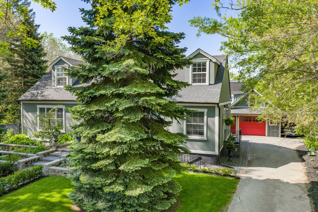 House in Oakville, Ontario, Canada 1 - 18560112