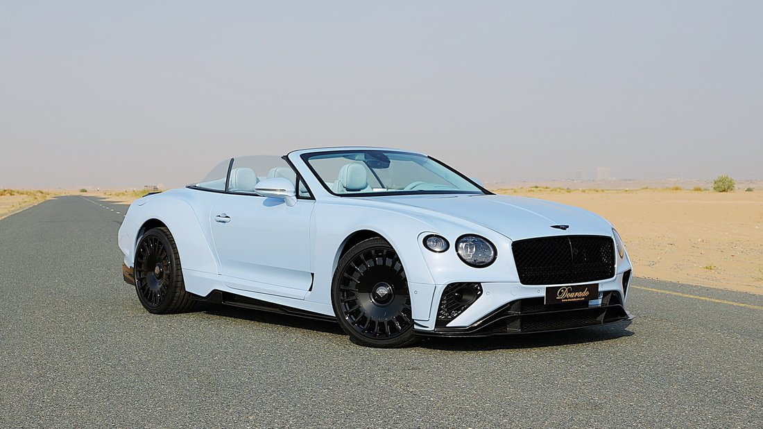 Cabriolet in Dubai, United Arab Emirates 3 - 18564259