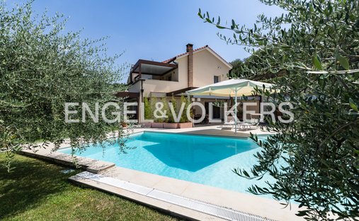 Villa a Toirano, Liguria, Italia 1