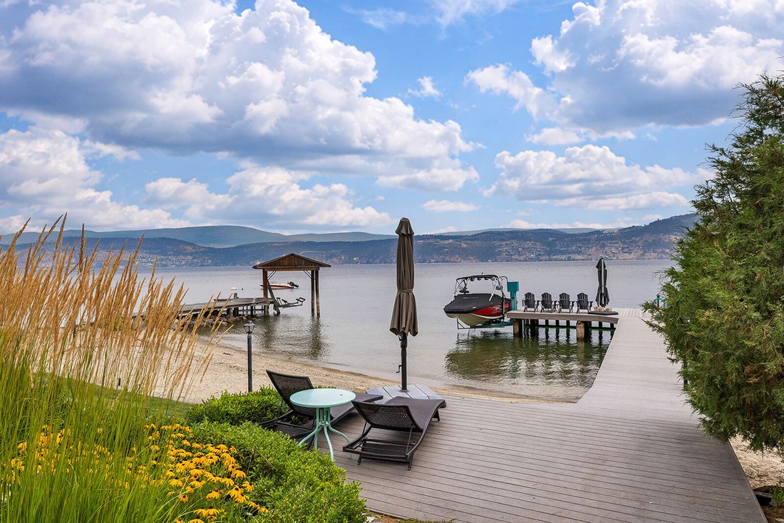 House in Kelowna, British Columbia, Canada 4 - 18570289