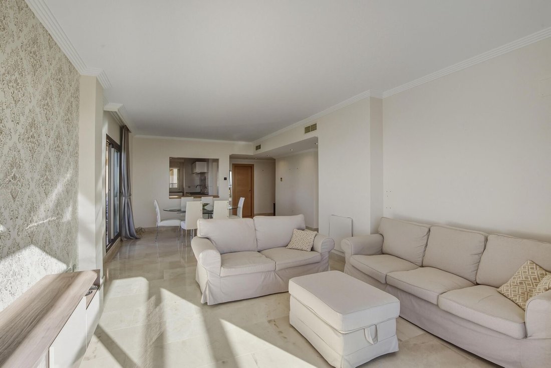 Apartment in El Paraíso, Benahavis, Spain 3 - 18567000