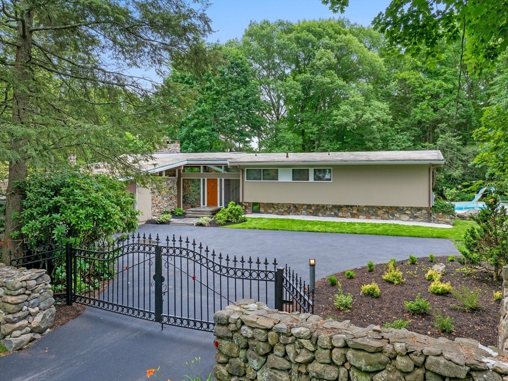 House in Andover, Massachusetts, United States 2 - 18570097