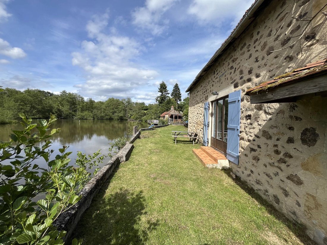 Estate in Chiddes, Bourgogne – Franche-Comté, France 2 - 18571712