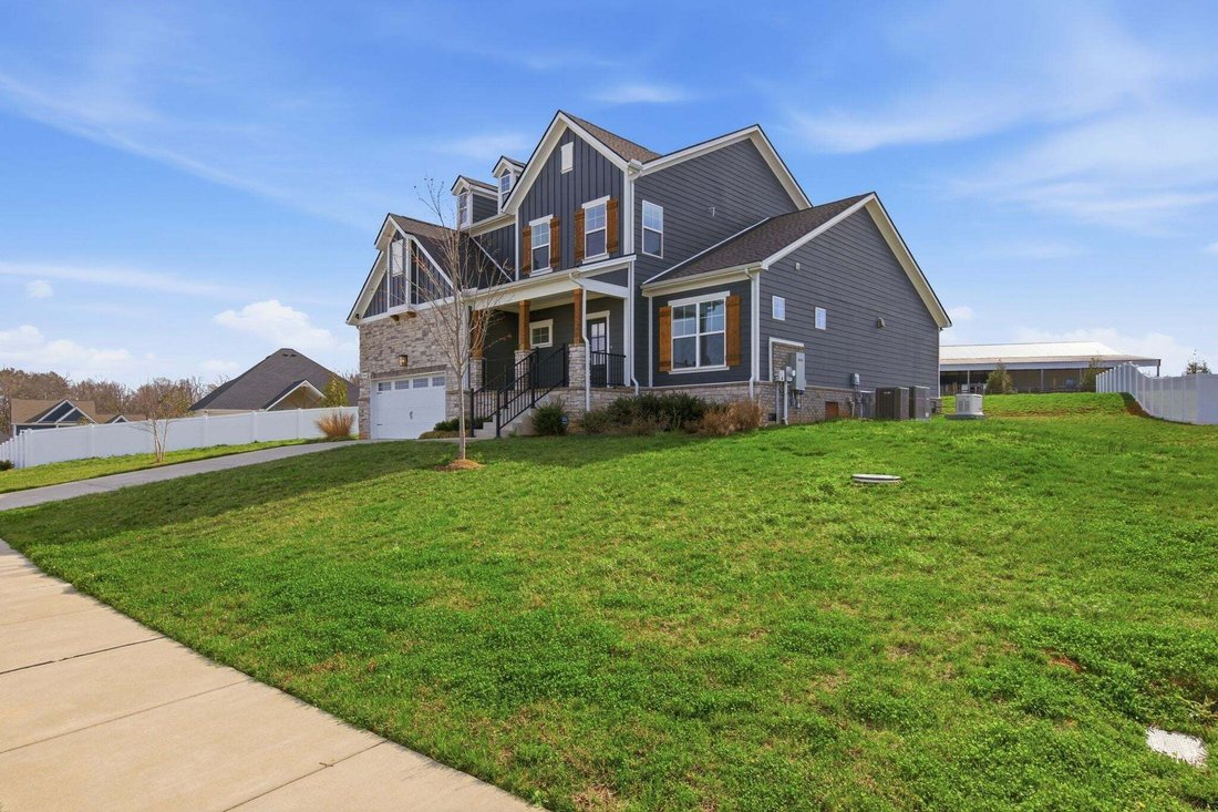 House in Bon Aqua, Tennessee, United States 2 - 18571457
