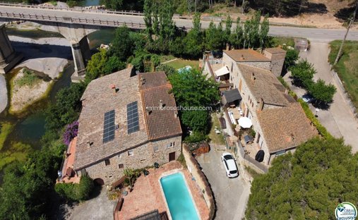 House in Sant Miquel de Fluvia, Catalonia, Spain 1