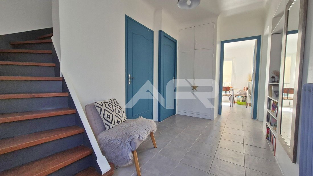 House in Chatou, Ile-de-France, France 3 - 18570871
