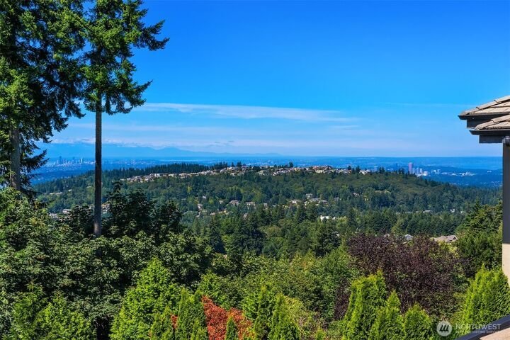 House in Bellevue, Washington, United States 4 - 18570492