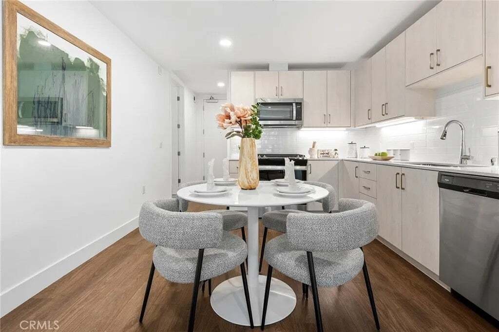 Condo in Altadena, California, United States 5 - 18571411