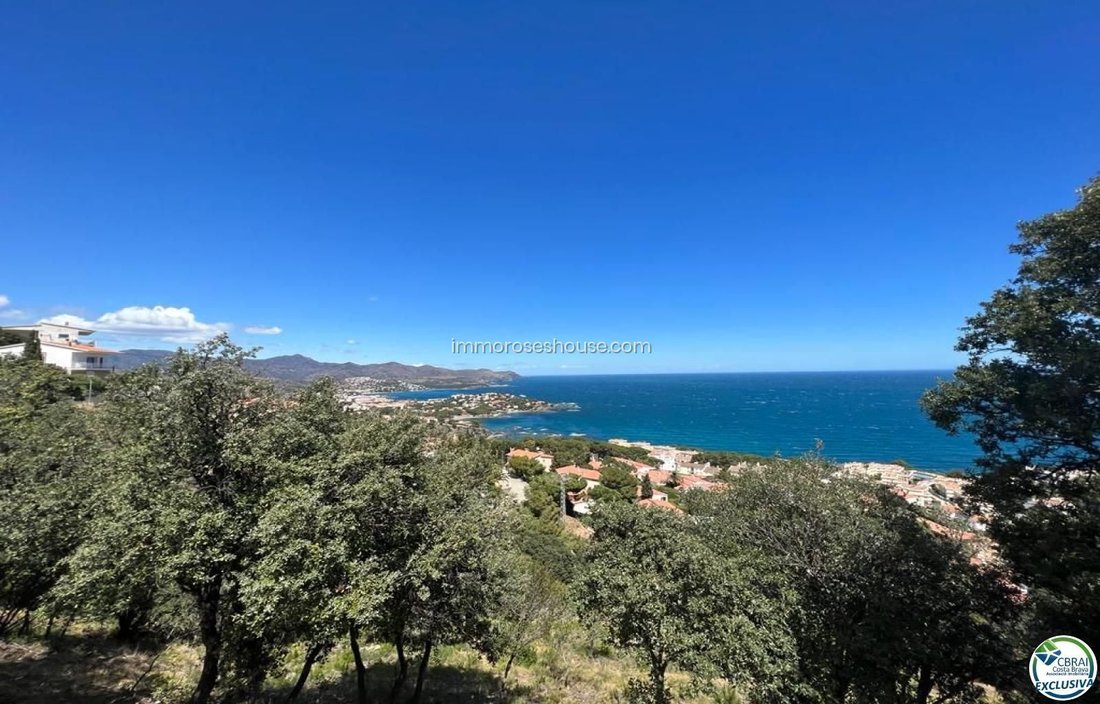 Land in Llanca, Catalonia, Spain 3 - 18351069