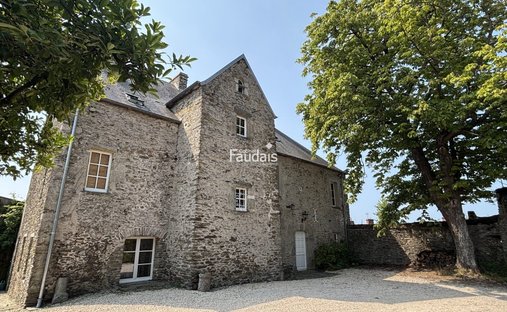 House in Le Bouloir-Grimouville, Saint-Lo, France 1