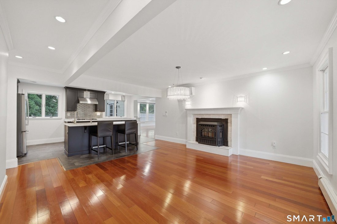 House in Trumbull, Connecticut, United States 3 - 18568471
