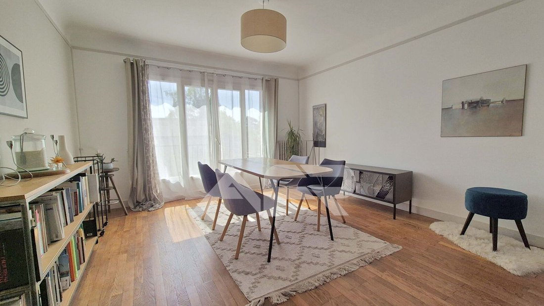 House in Chatou, Ile-de-France, France 5 - 18570871