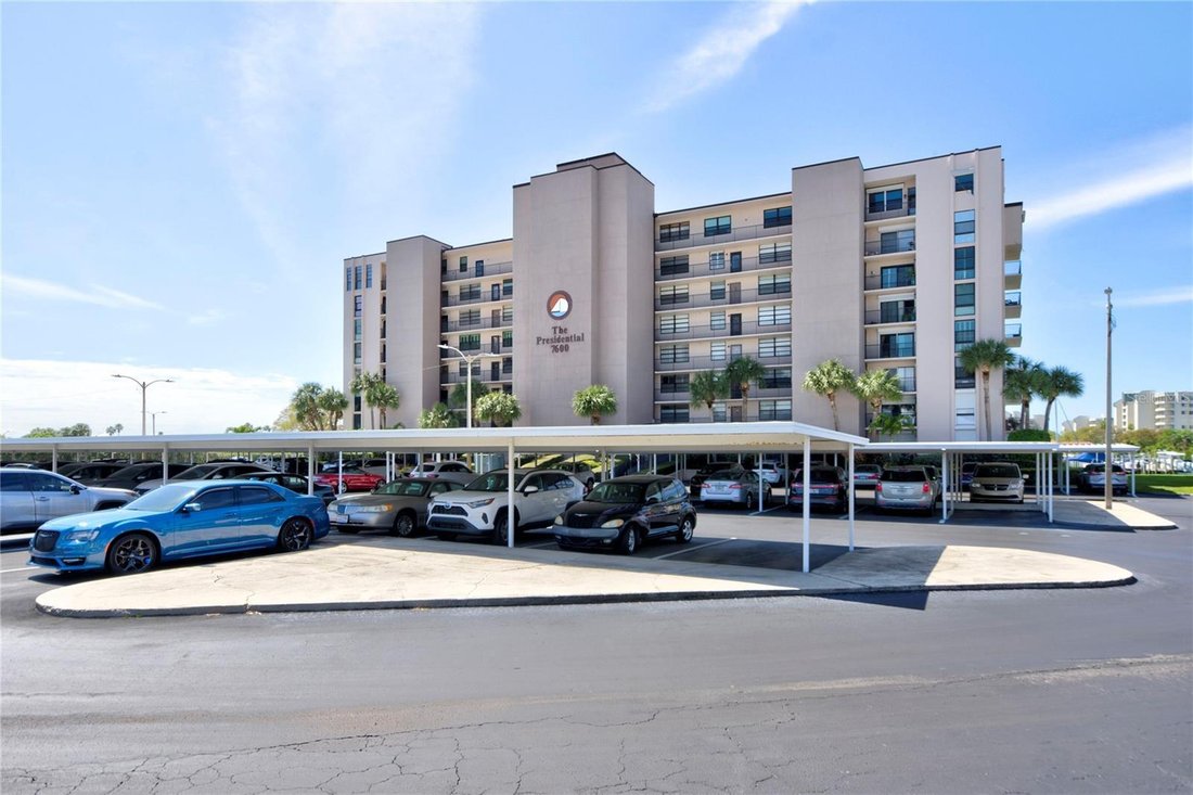 Condo in St. Petersburg, Florida, United States 2 - 18558635