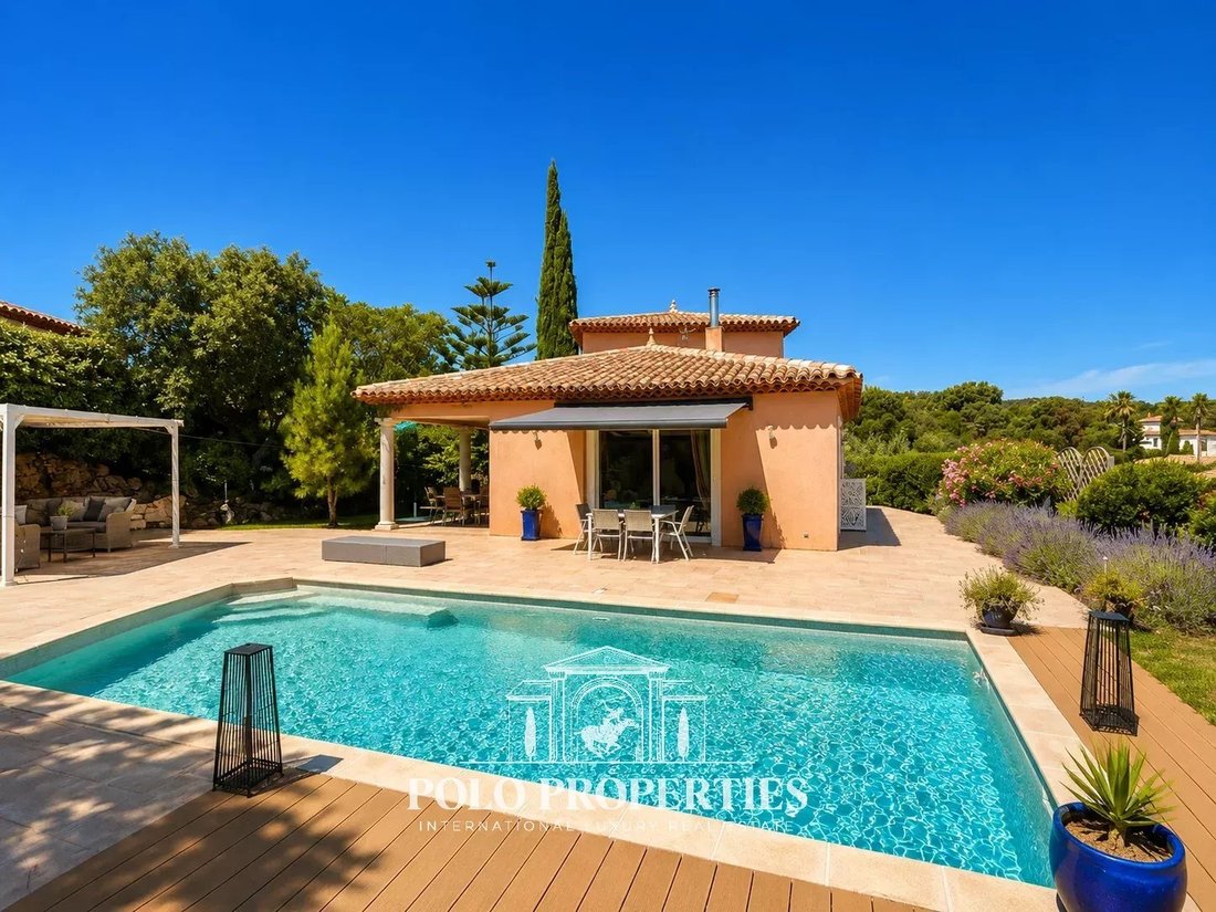 Villa in Frejus, Provence-Alpes-Côte d'Azur, France 3 - 18096606